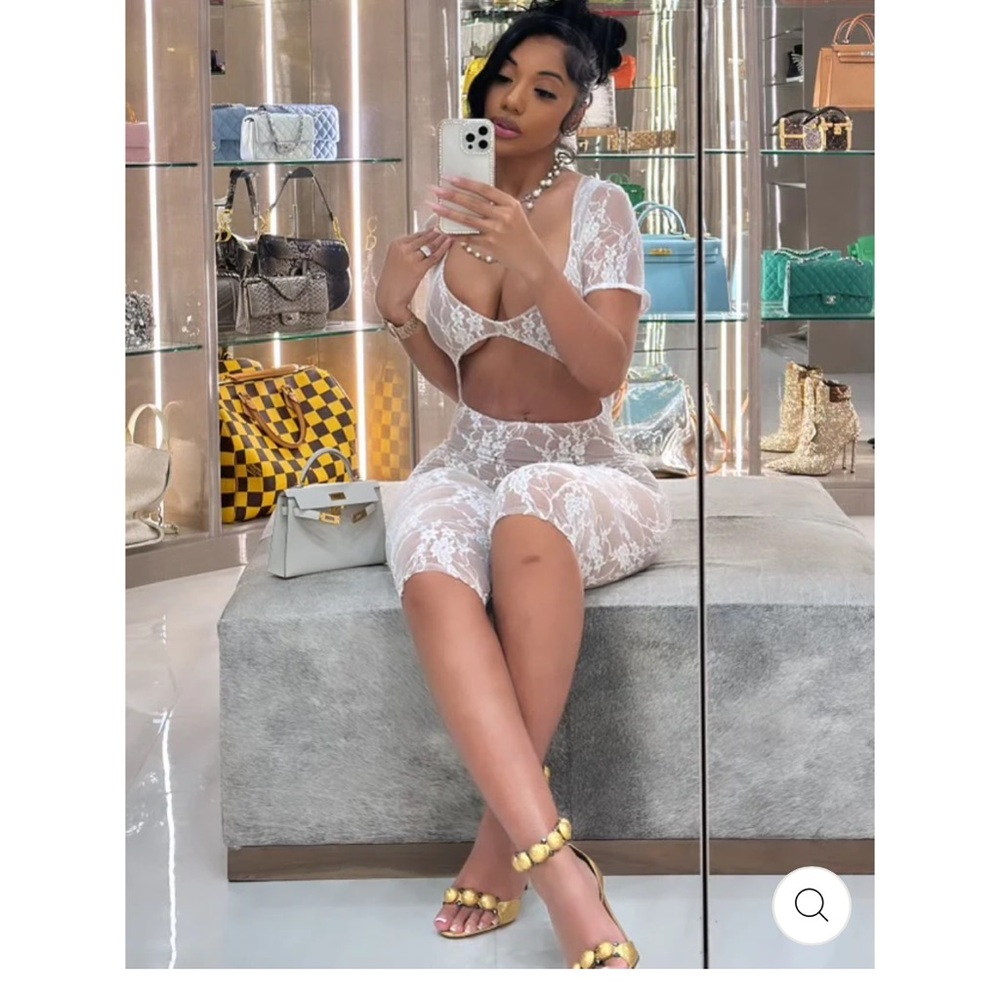 White lace romper (King of Style )